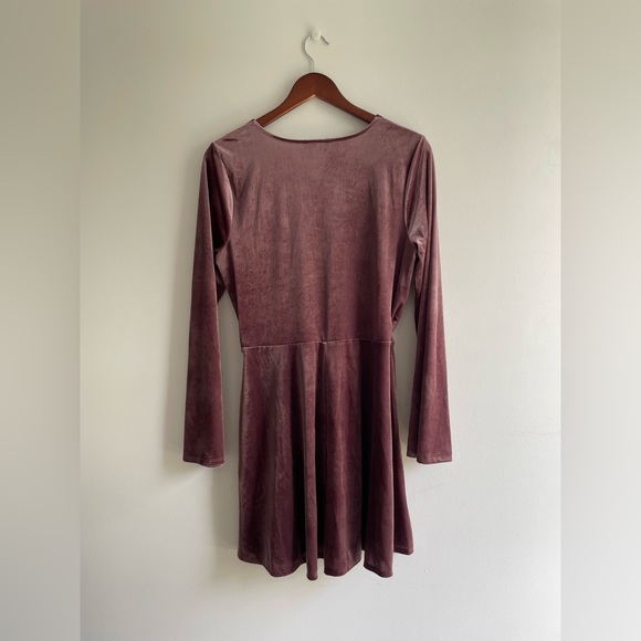 Express Velvet Wrap Dress - Picture 3 of 3